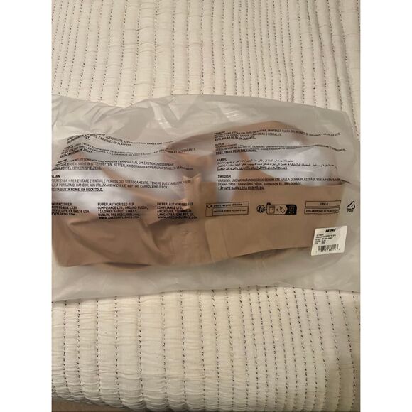 Skims Ultimate Push Up Balconette Bra NEW NWT - Picture 4 of 5